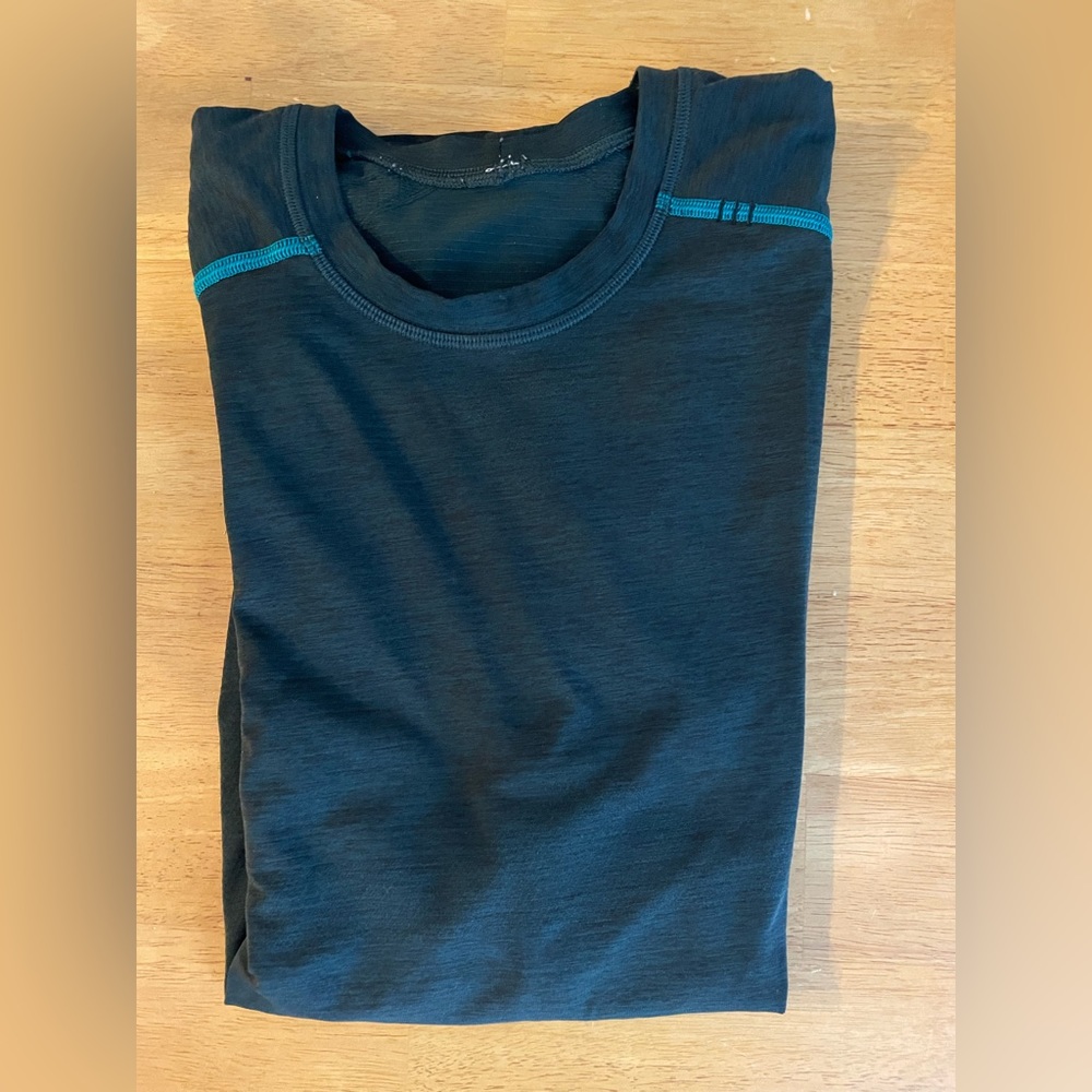Men’s lululemon metal vent tech T shirt